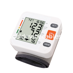 Monitor automático de la presión arterial de Digitaces del puño de la muñeca de la atención sanitaria con la pantalla LCD
